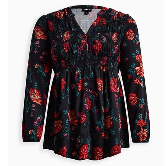 TORRID NWT RAYON TWILL SMOCKED BUTTON-FRONT TUNIC TOP - Picture 5 of 6